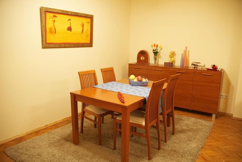 Alegra Apartment In Sofia Downtown Eksteriør bilde